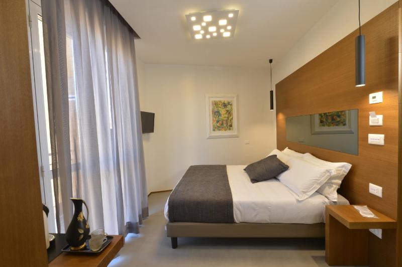 Double Room with Balcony image 1