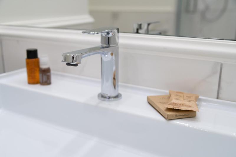 Superior Triple Room image 4