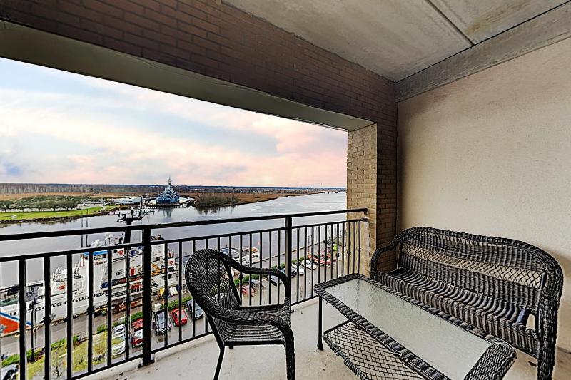 One-Bedroom Apartment image 3