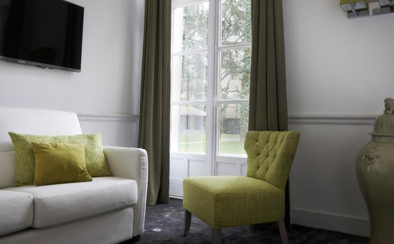 Junior Suite image 2