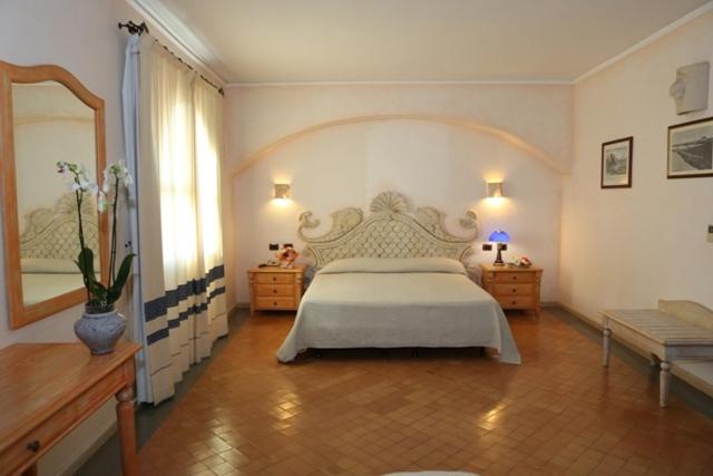 Executive Double Room image 2