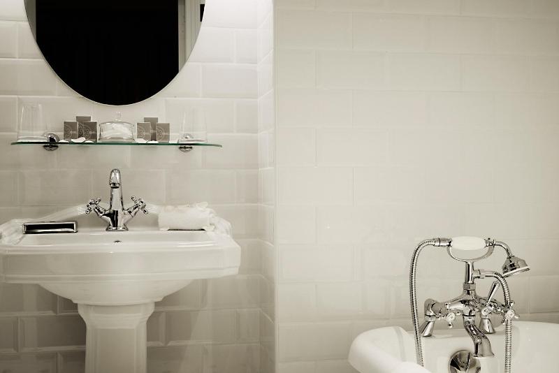 Suite image 2