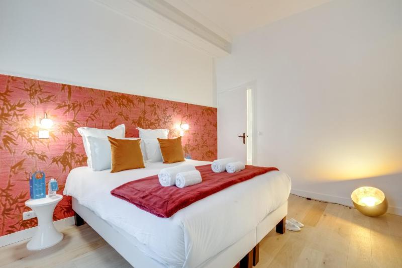 Three-Bedroom Apartment image 3