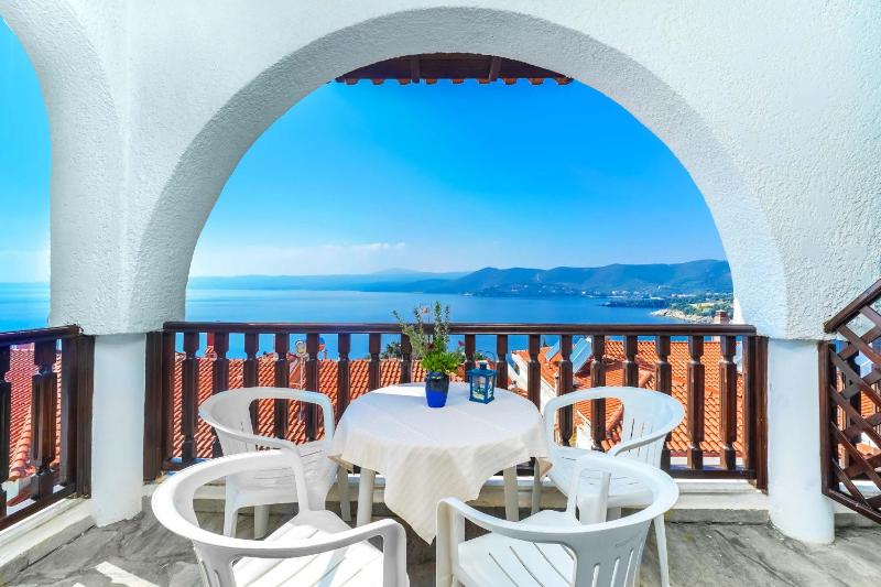 Apartment with Sea View image 4
