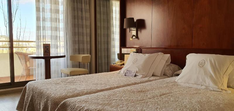 Double or Twin Room with Terrace image 4