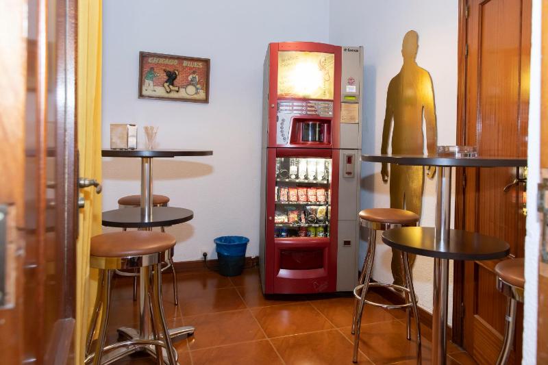Hostal Tokio - image 16