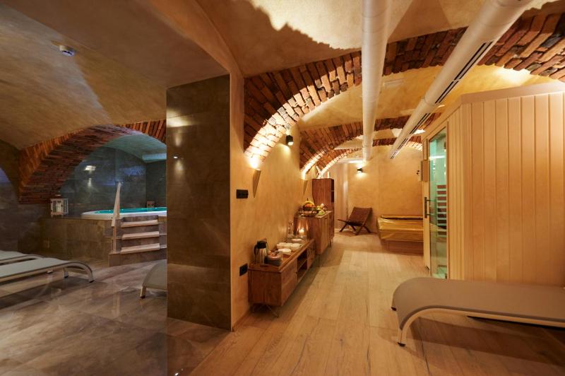 Superior Triple Room image 3