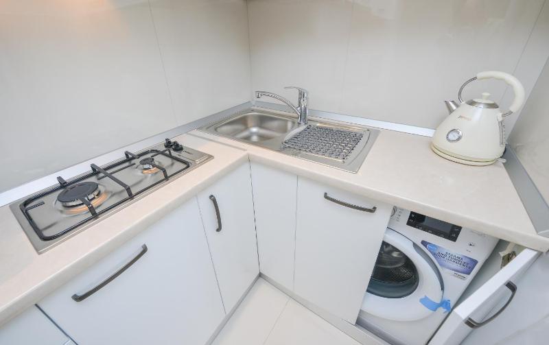 University Square Accommodation - image 14