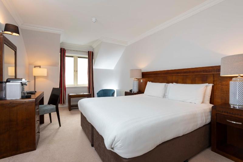 Deluxe Double Room with Sea View image 3