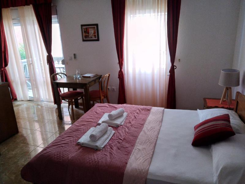 Studio with Sea View (2 Adults) image 4