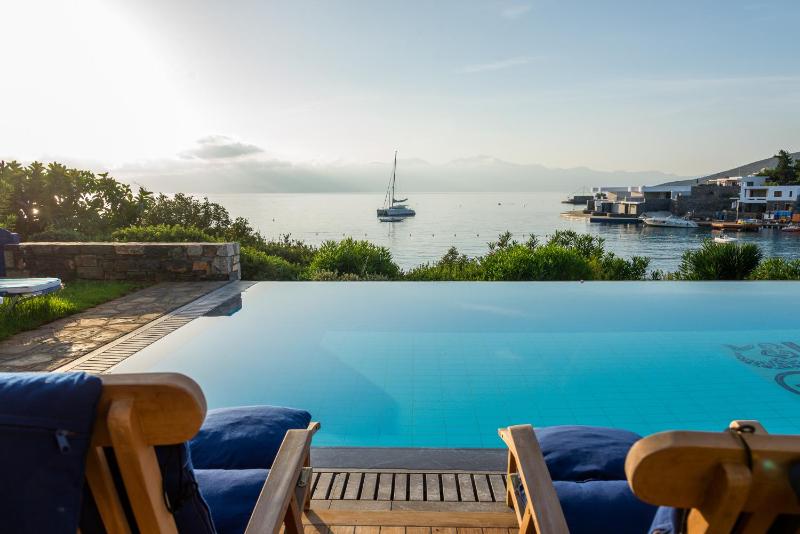 Mediterranean Villas Front Sea View with Private Pool image 4