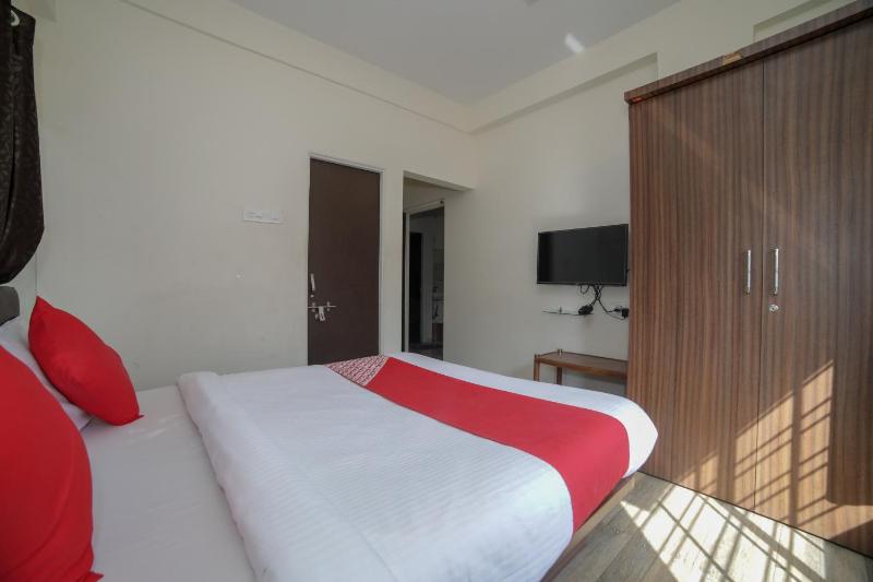 Hotel Shelter - image 10