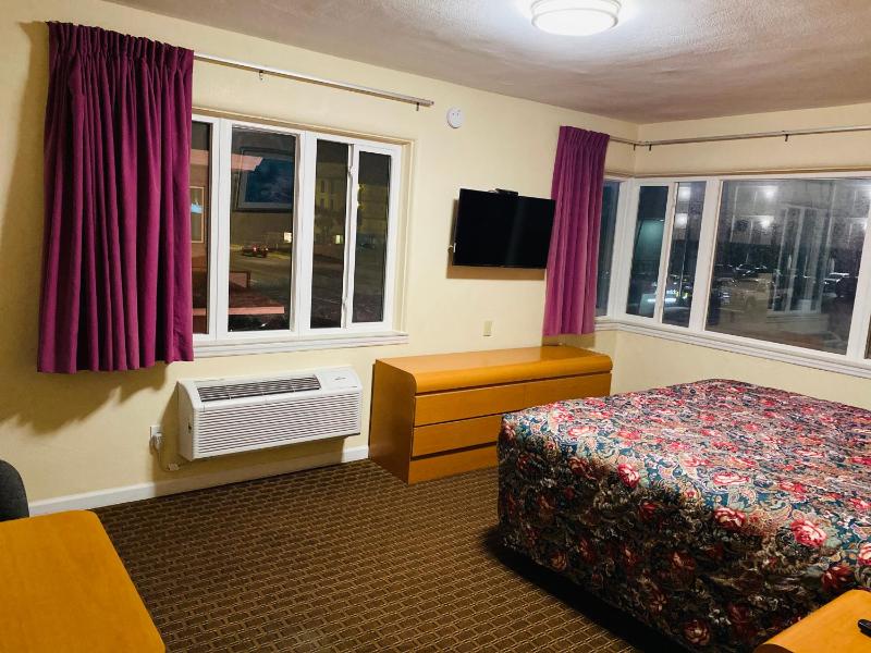 King Room image 2