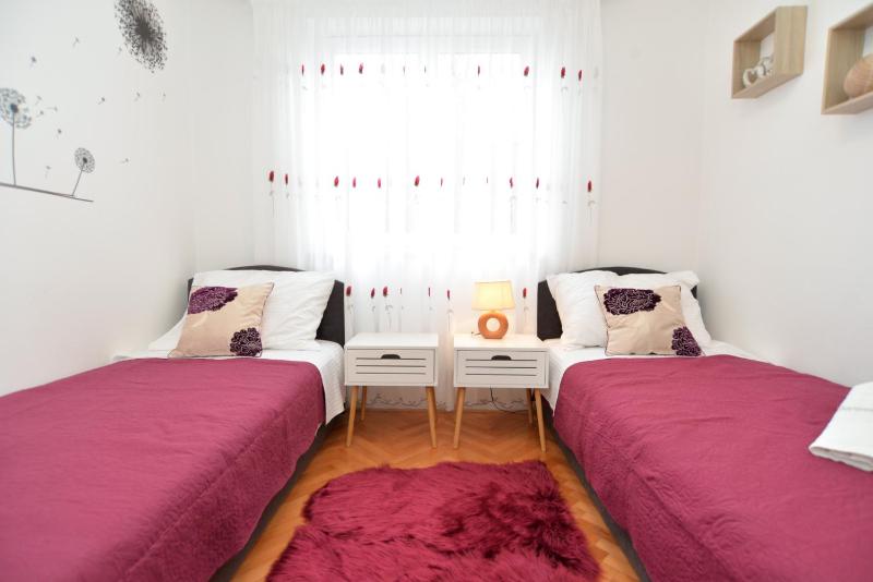 Apartment image 3