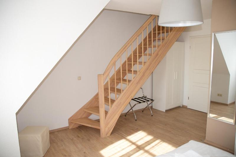 One-Bedroom Maisonette image 4