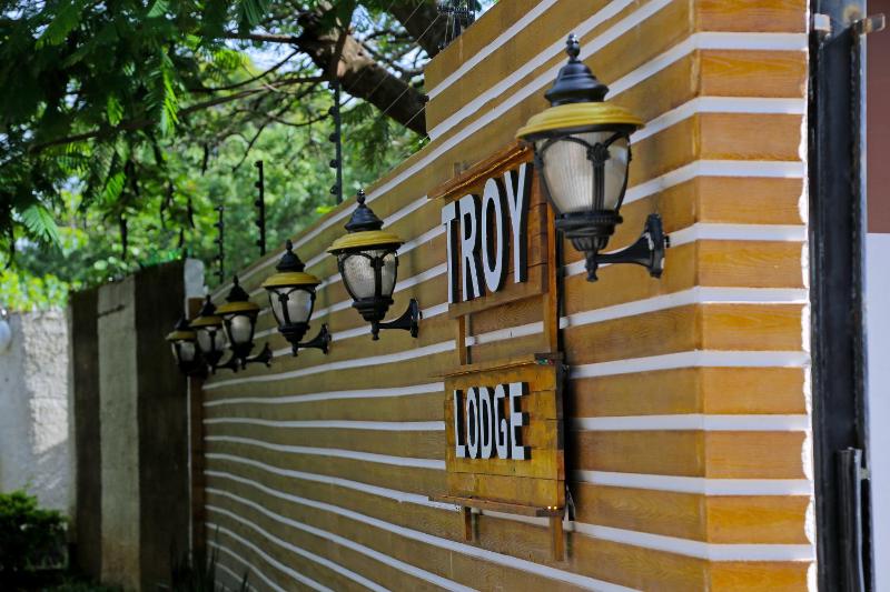 Troy Lodge - image 1