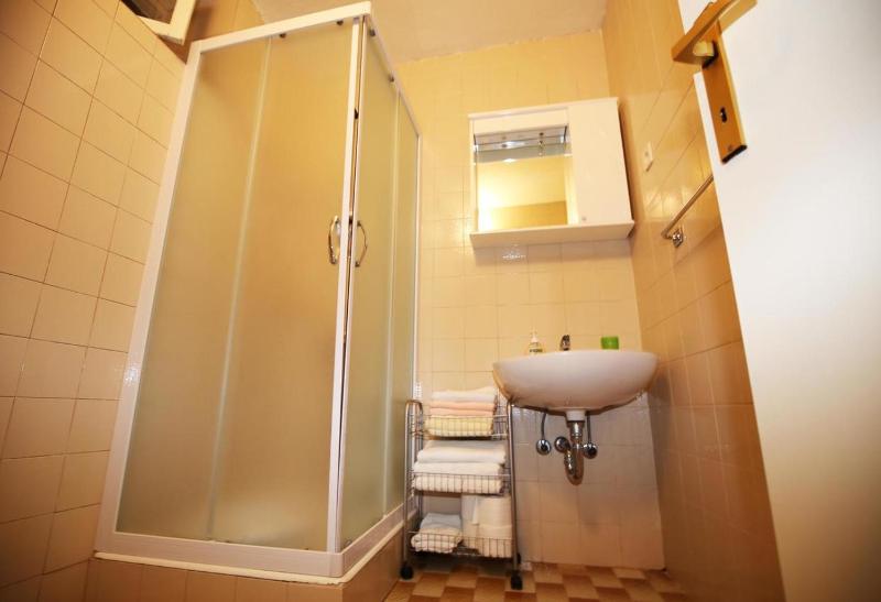 Two-Bedroom Apartment with Balcony and Sea View image 2
