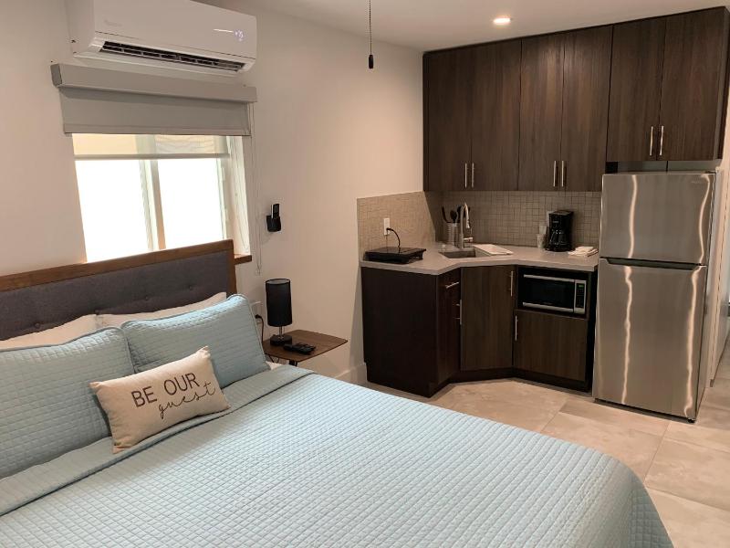 Studio Apartment image 3