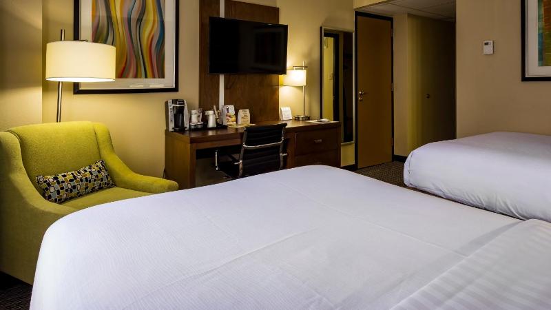 Standard Double Room with Two Double Beds image 2