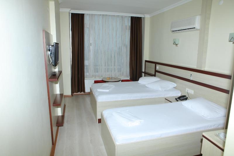 Double Room image 2