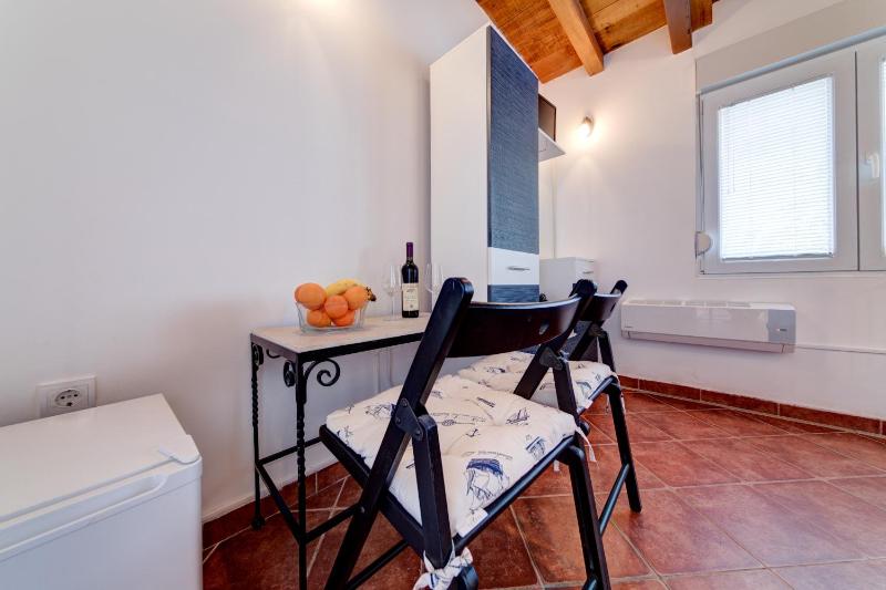 Oasis Seaside Rooms - image 10