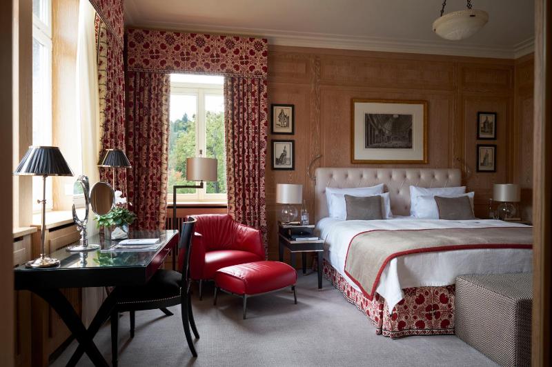 Stephanie Deluxe Suite image 3