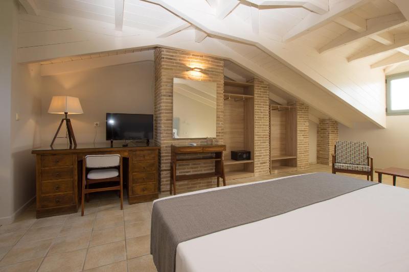 Two Bedroom Signature Attic Suite with Side Sea View image 2