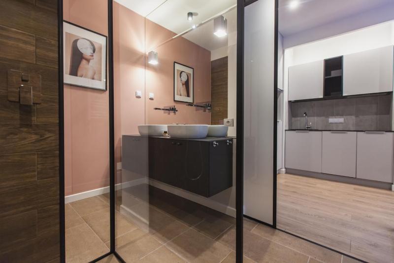 Studio Apartment image 3