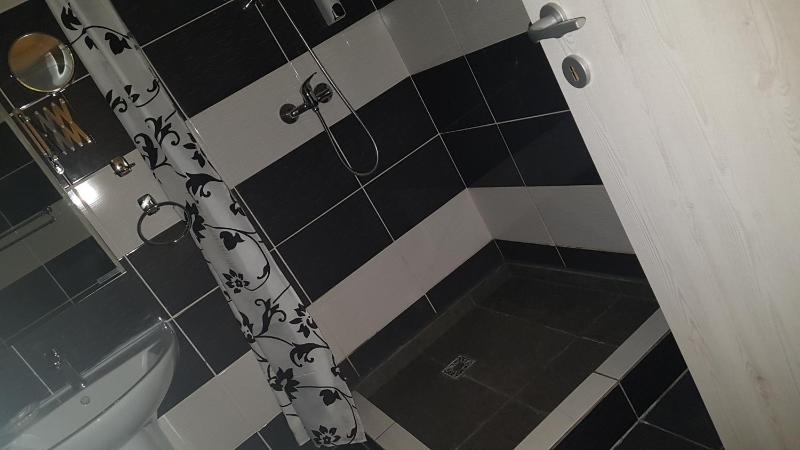 Quadruple Room image 3