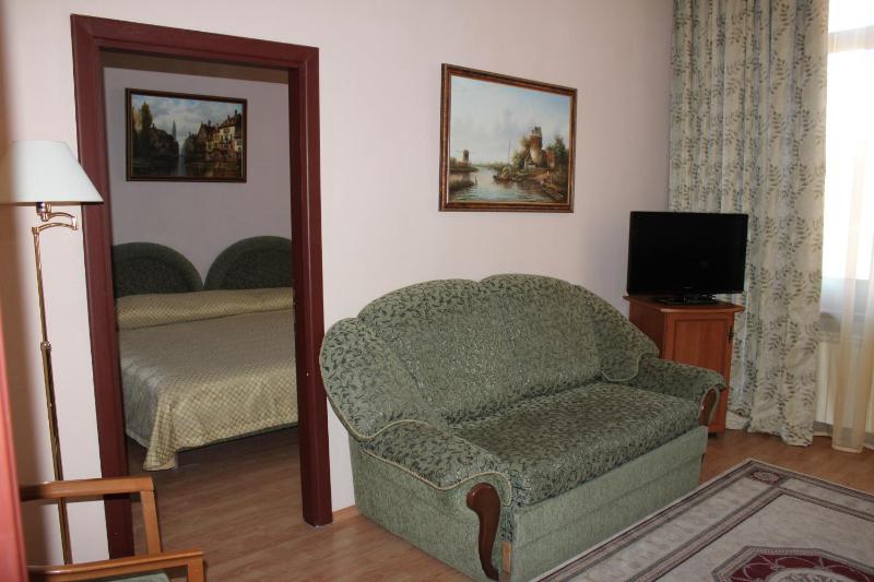 Superior Suite image 4