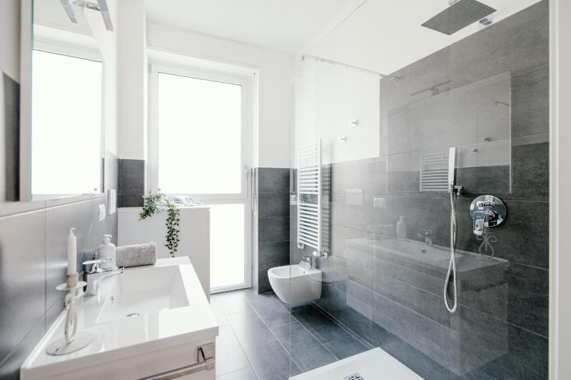 Mark's Gallery Apartment by MyHomeInComo - image 4