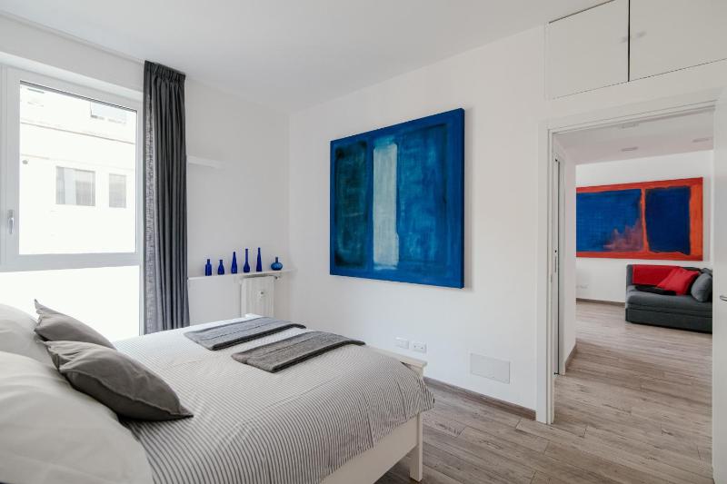 Mark's Gallery Apartment by MyHomeInComo - image 14