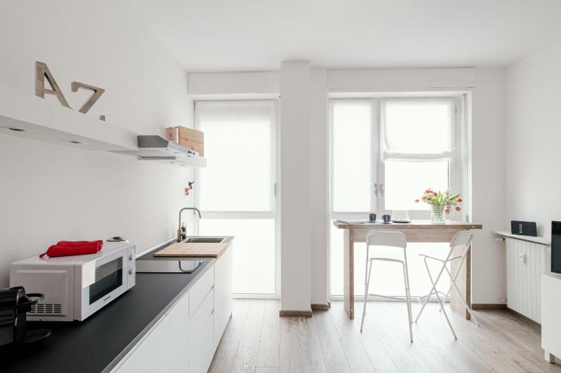 Mark's Gallery Apartment by MyHomeInComo - image 5