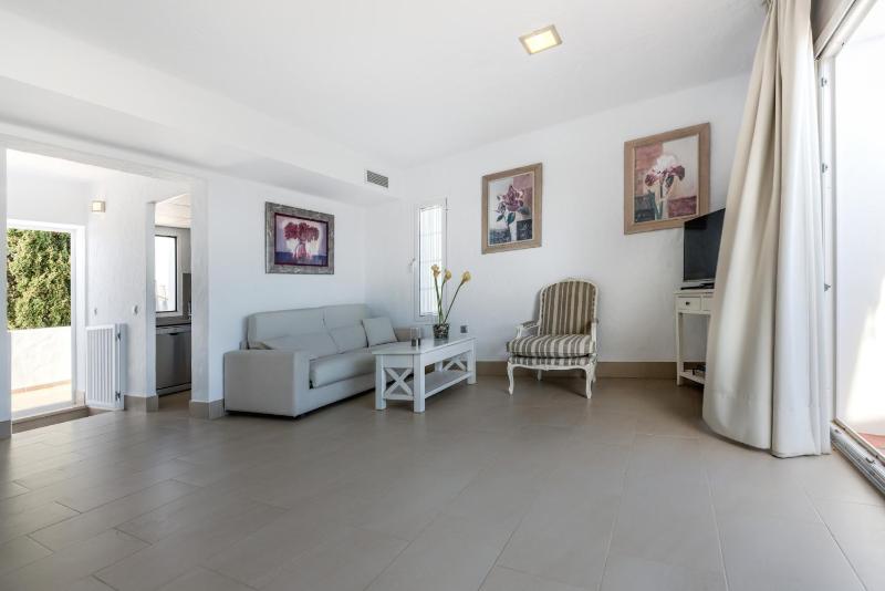 Deluxe Villa image 3