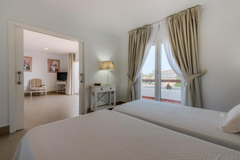 Deluxe Villa image 4