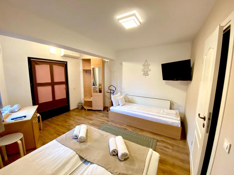 Cristi's Rooms - Pensiune - image 36