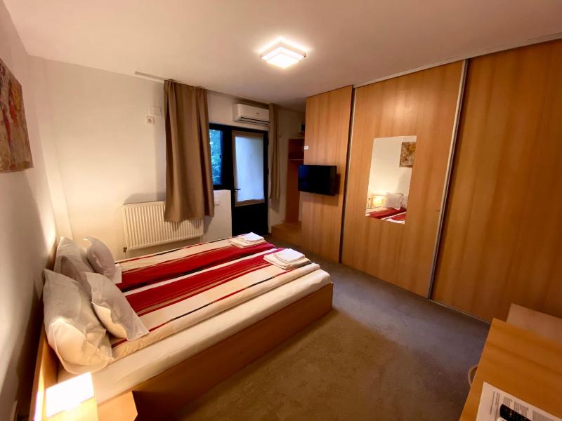 Cristi's Rooms - Pensiune - image 41