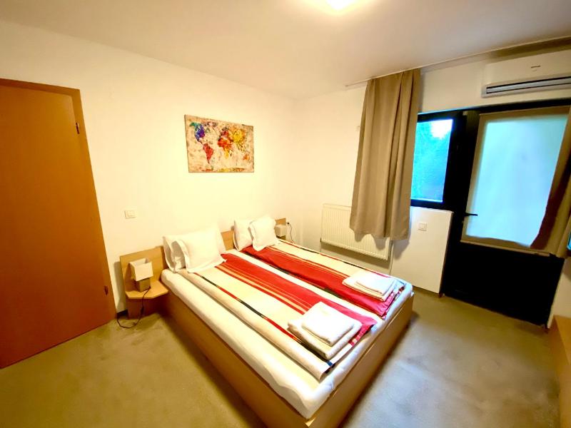 Cristi's Rooms - Pensiune - image 6