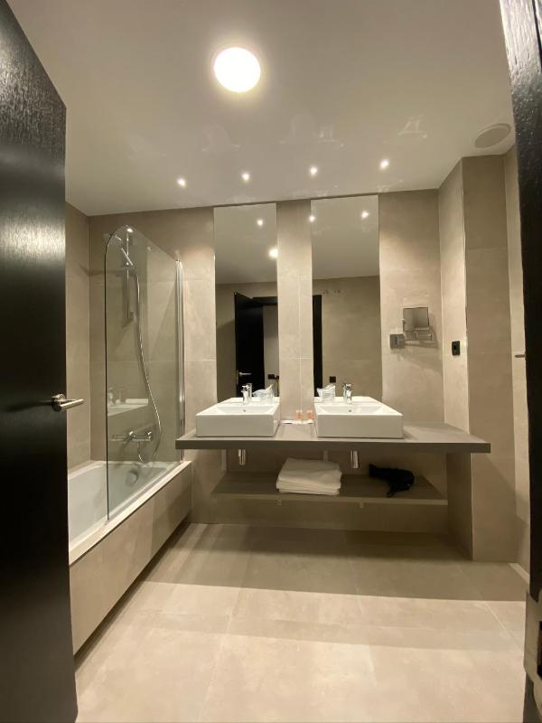 Superior Double or Twin Room image 2