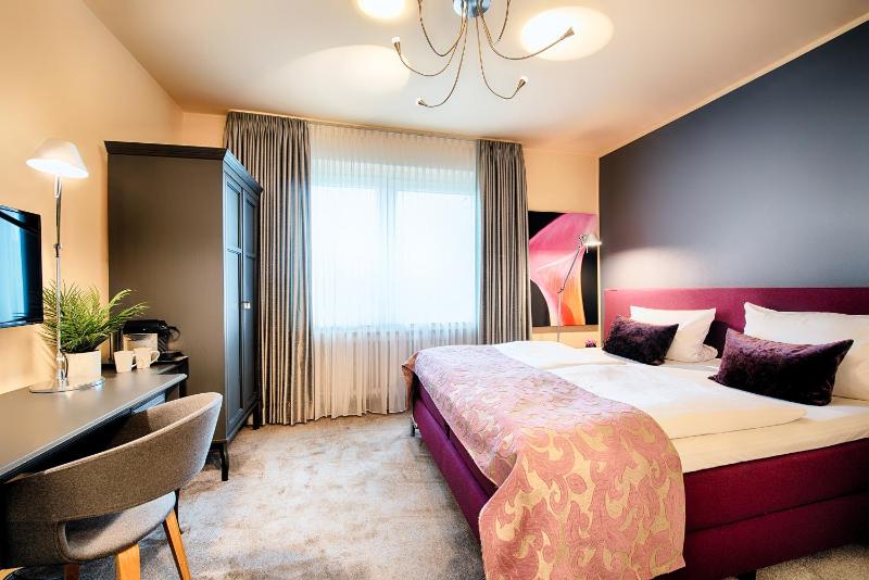 Double Room image 1