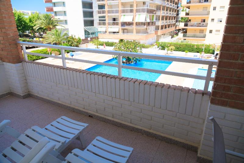 Apartment with Pool View  image 3