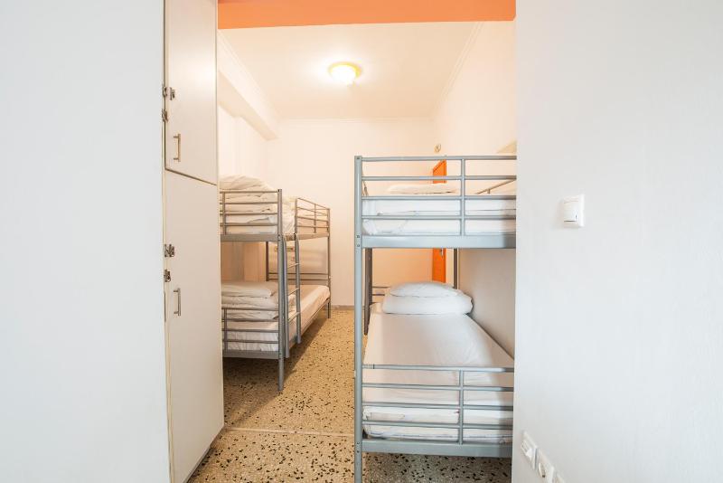 Bed in 4-Bed Mixed Dormitory Room image 2