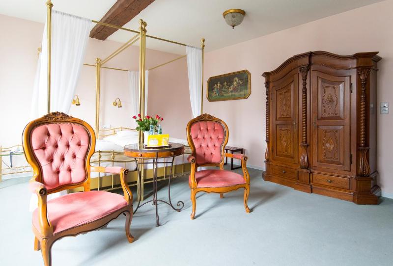 Double Room with Private Bathroom image 2
