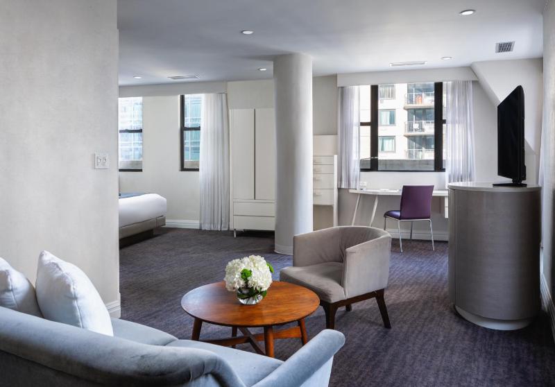Dream Midtown by Hyatt - image 6
