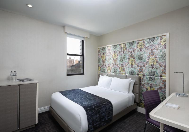 Dream Midtown by Hyatt - image 8