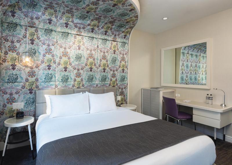 Double Room - Bronze image 4