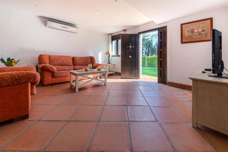 One-Bedroom Apartment with Garden View image 1