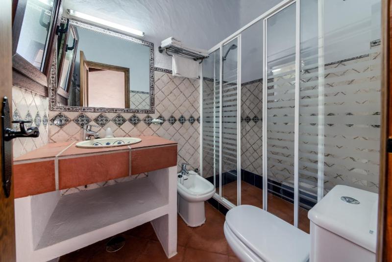 Two-Bedroom House (4 Adults) image 4