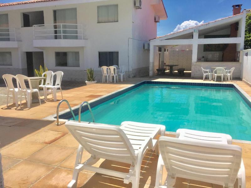 Beverly Hills Flat - image 9