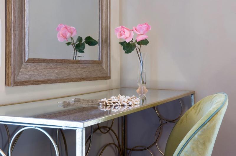 Avra Private Suites - image 41